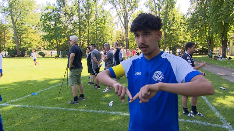 Milad Rezaee ist gehörlos und spielt für den GSV Braunschweig Fußball.