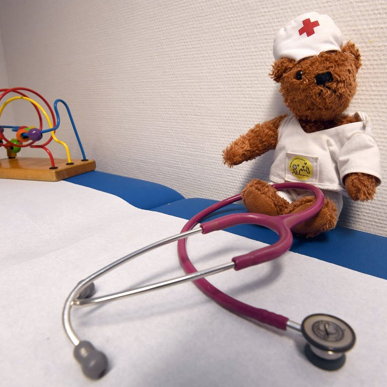 Die einzige Kinderarztpraxis in Neckarsulm (Kreis Heilbronn) schließt zum 30. Juni 2024 (Symbolbild)