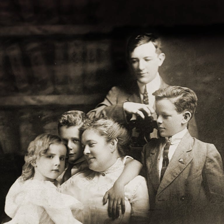 Mutter mit drei Söhnen und einer Tochter, USA um 1910