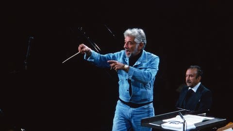 Leonard Bernstein dirigiert Beethoven mit dem Symphonieorchester des Bayerischen Rundfunks in München mit Pianist Claudio Arrau.