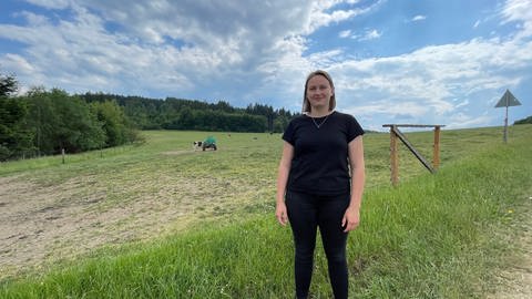 Mit ihrem Titel als Milchkönigin für Rheinland-Pfalz und das Saarland möchte die 20-Jährige Klara Scholtes auf die Missstände in der Milchindustrie aufmerksam machen.