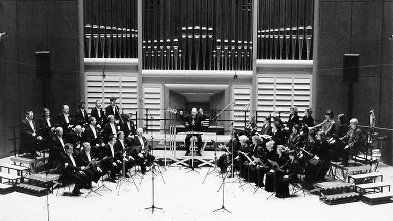 Uraufführung von Karlheinz Stockhausens "Weltparlament" im Hegelsaal der Liederhalle Stuttgart 1996