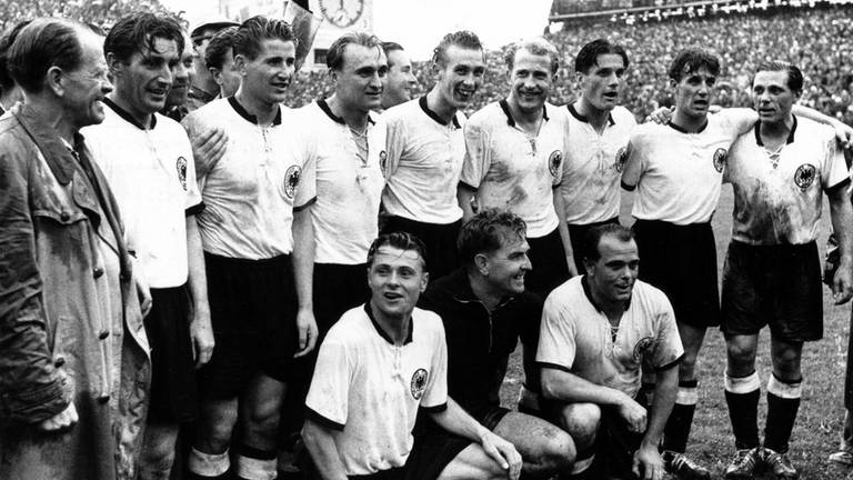 Die deutsche Weltmeister-Mannschaft 1954 (Foto: IMAGO, imago images/Sven Simon)