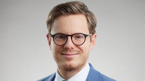 Alexander Scheuch ist Jura-Professor und Experte für Verbands- und Sportrecht an der Universität Bonn.   (Foto: Pressestelle, Rechts- und Staatswissenschaftliche Fakultät, Universität Bonn)