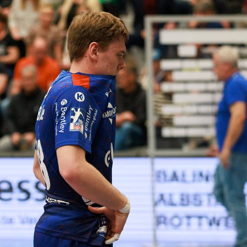 Tim Gruener (HBW Balingen-Weilstetten) nach dem Abstieg aus der Handball-Bundesliga. (Foto: IMAGO, IMAGO / Eibner)