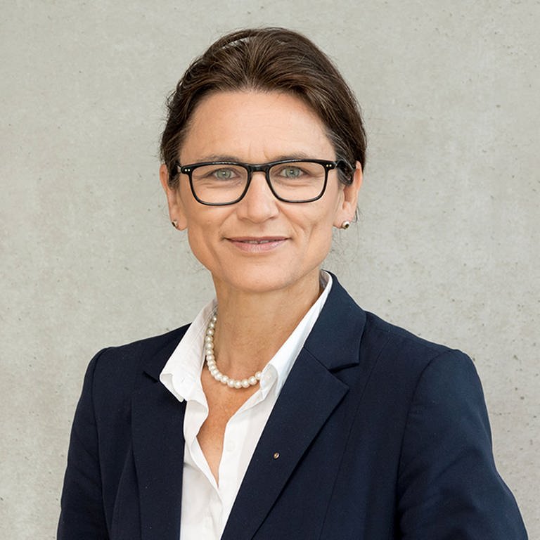 Umweltwissenschaften, Geodäsie und Landmanagement Prof. Dr. Martina Klärle spricht in SWR1 Leute über...