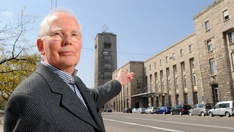 Bonatz-Enkel Peter Dübbers will die Seitenflügel retten