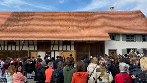 Im Bauernhaus-Museum in Wolfegg ist Saisoneröffnung gefeiert worden - mit einem neuen Bauernhaus, dem Hof Beck aus Taldorf.