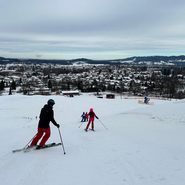 Skifahren auf der Felderhalde in Isny im Allgäu (Foto: SWR, Sabine Steinfurth)