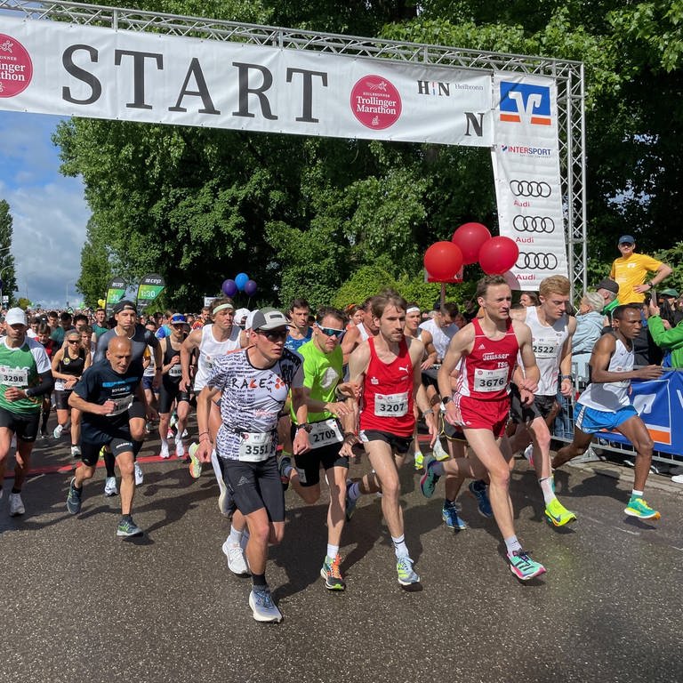 Start des Halbmarathons beim Trollinger-Marathon 2024 in Heilbronn (Foto: SWR, Jens Nising)