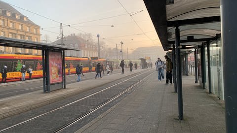 Wieder Warnstreiks bei Bussen und Straßenbahnen in Karlsruhe und Baden-Baden.