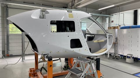 Das Cockpit eines Modells von Volocopter im unfertigen Zustand im Hangar in Bruchsal. 