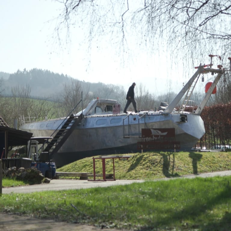 Yacht in Au bei Freiburg (Foto: SWR)