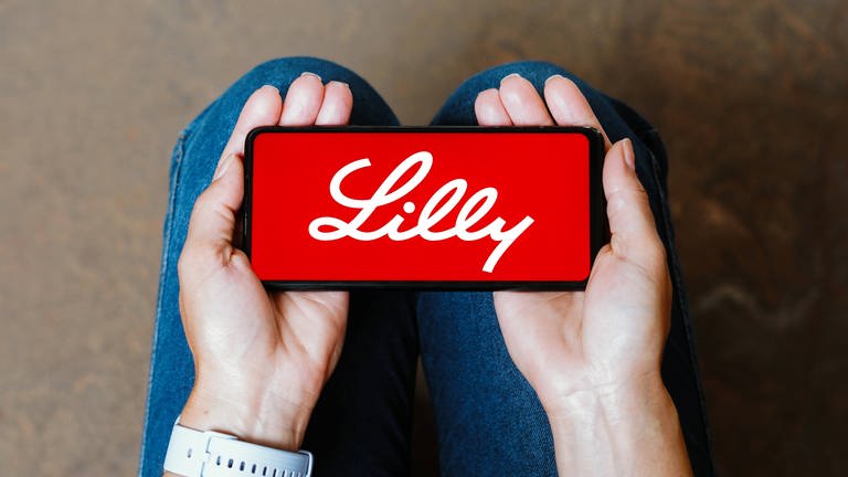 Eli Lilly Logo auf einem Samrtphone