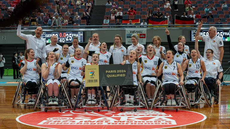 Der Trierer Dirk Passiwan hat als aktiver Rollstuhlbasketball-Nationalspieler an drei Paralympics teilgenommen. Jetzt hat er sich als Trainer mit der deutscvhen Nationalmannschaft der Rollstuhlbasketballerinnen für die Paralympics qualifiziert.