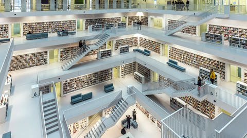 Die Stadtbibliothek in Stuttgart am Mailänderplatz