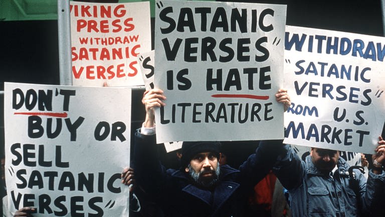Demonstrationen gegen die "Satanischen Verse" von Salman Rushdie (Foto: dpa Bildfunk, picture-alliance/ dpa)