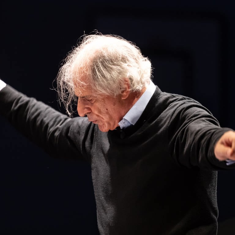 Dirigent Emilio Pomarico in der Probe für das Eröffnungskonzert der Donaueschinger Musiktage 2019