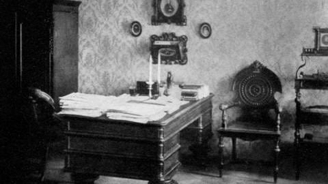 Schreibtisch von Fjodor Dostojewski (Foto: SWR)