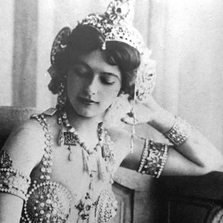 Historisches Bild der niederländische Tänzerin Mata Hari (Foto: SWR, picture-alliance / dpa - Unbekannt)