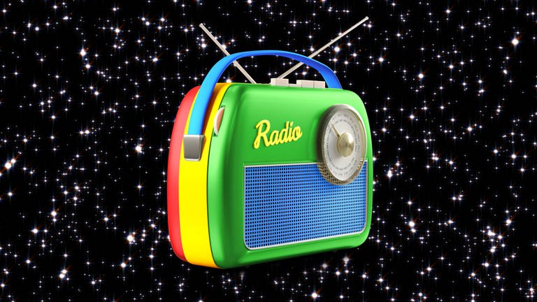 Podcast "Radio macht Geschichte": Cover | So wie das Radio in den letzten 100 Jahren das Leben der Menschen mitgeprägt hat, so ist das Radio selbst immer auch mit der Zeit gegangen. Das erzählt der 15-teilige Podcast "Radio Macht Geschichte", produziert von MDR, SWR und RBB, die sich aus Anlass des 100-jährigen Geburtstags des Radios für diese außerordentliche Produktion zusammengetan haben. (Foto: SWR)