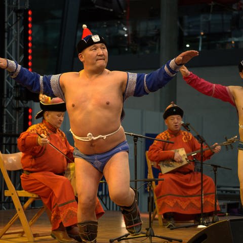 Die Mongolei, das Partnerland der CMT 2023, präsentiert Tanz und Musik auf der Atriums- und SWR-Bühne. (Foto: SWR)