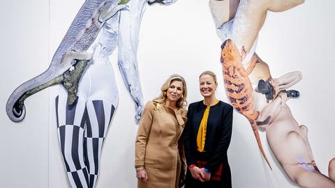 Königin Máxima hat die Ausstellung der Fotografin Viviane Sassen in Paris eröffnet.