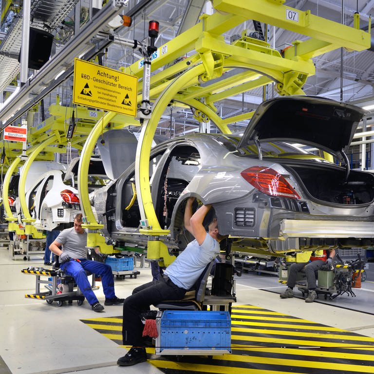Produktion der Mercedes S Klasse in Sindelfingen