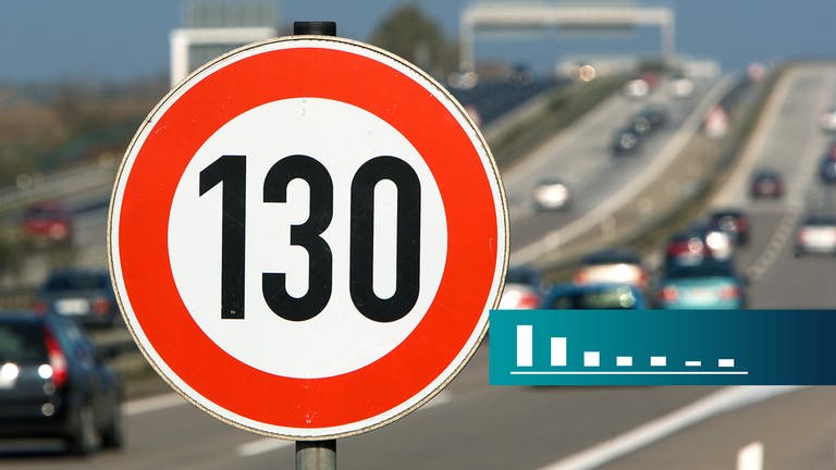 Tempolimit 130, Straßenschild vor Autobahn mit Logo BW-Trend, der Umfrage zur Landespolitik BW