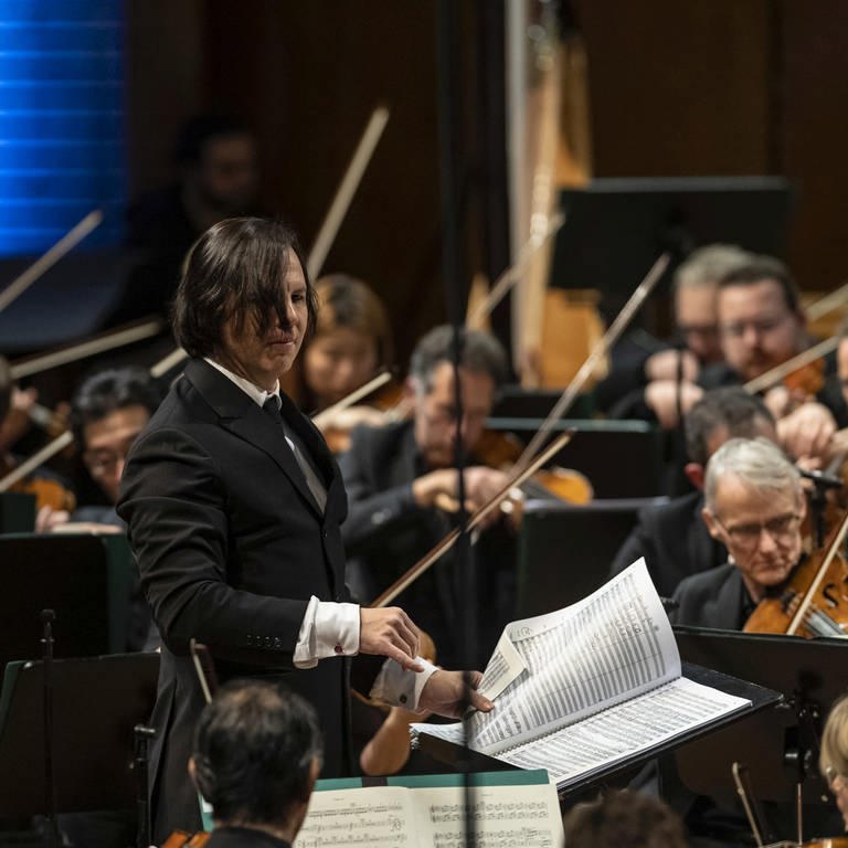 Das SWR Symphonieorchester unter der Leitung seines Chefdirigenten Teodor Currentzis