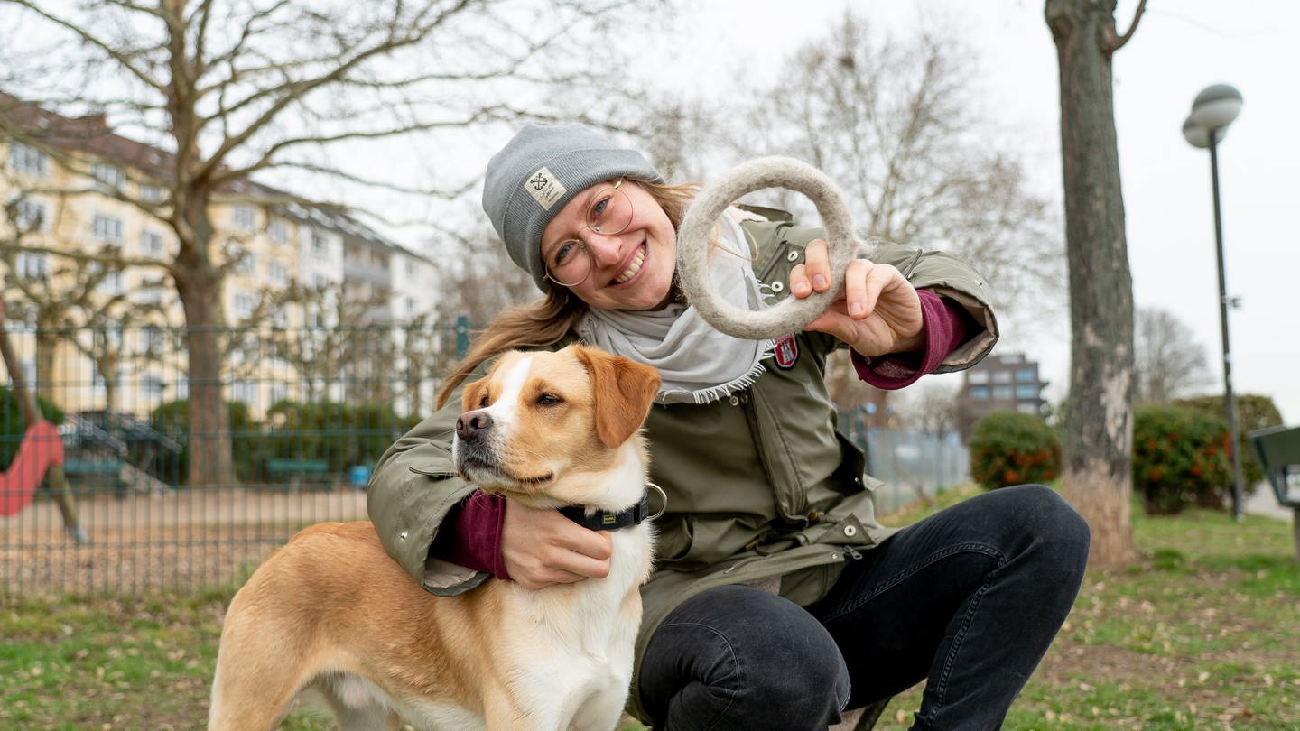 Öko-Ring statt Plastikspielzeug für Hunde (Foto: SWR)
