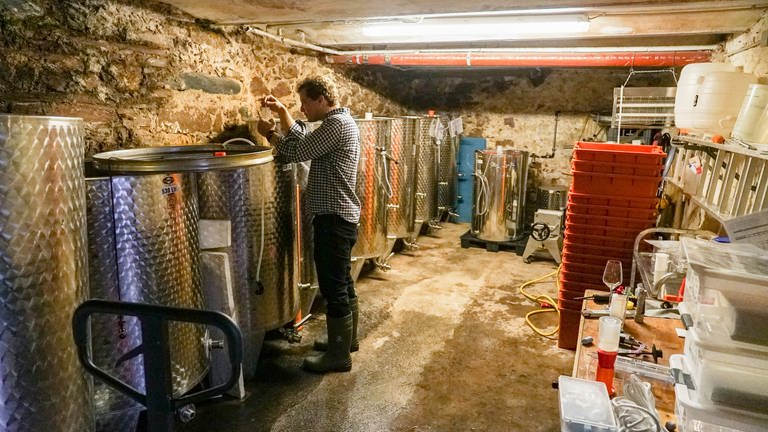 Peter macht auf 60 m² ausgezeichnete Garagen-Weine