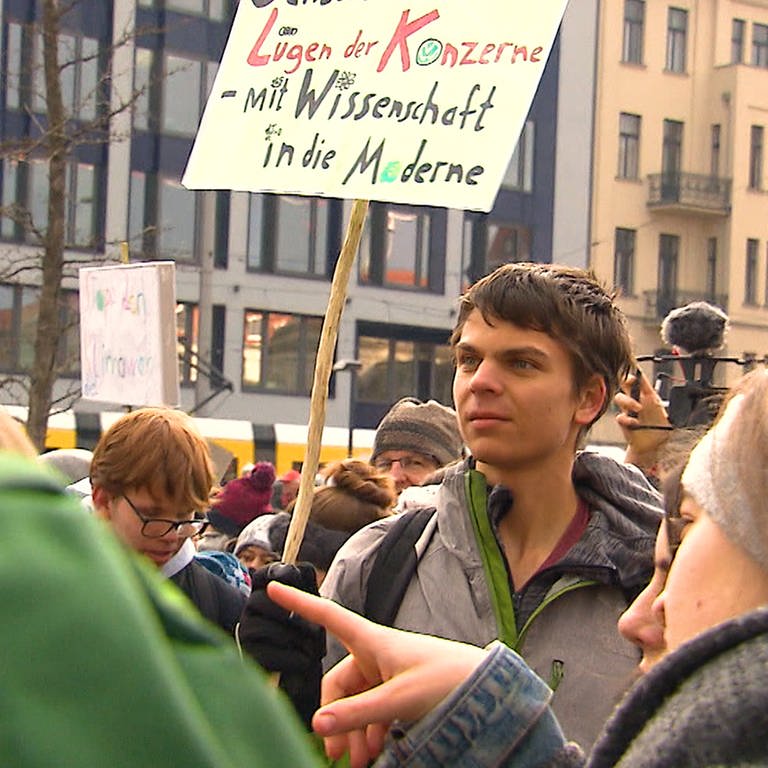 Student Sebastian Grieme Demonstriert in Mainz für das Klima (Foto: SWR)