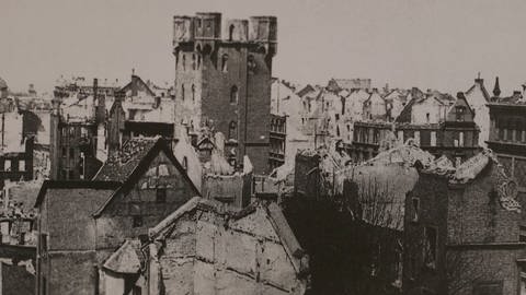 Zerstörte Gebäude in Mainz 1945 nach Luftangriff (Foto: SWR)