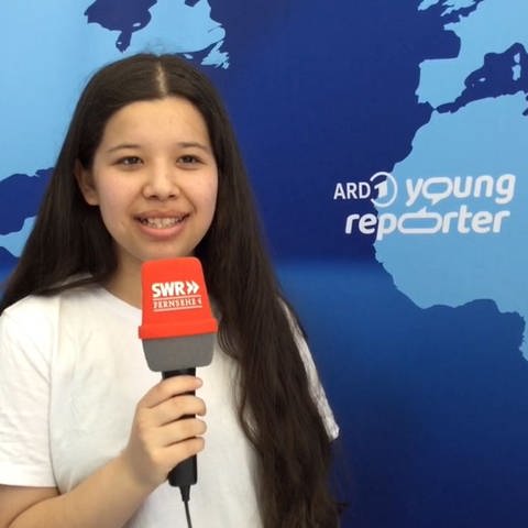Soraja und Mariam berichten als ARD Young Reporter live vom SWR Sommerfestival 2023 in Stuttgart. (Foto: SWR)