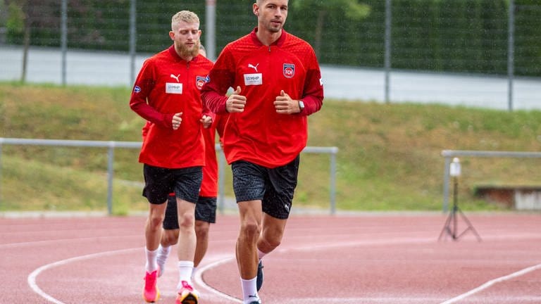 1. FC Heidenheim beim Trainingsstart (Foto: IMAGO, Imago Images / Eibner)