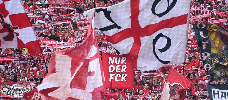 Die FCK-Fans wollen aus einem Auswärtsspiel ein Heimspiel für Kaiserslautern machen. (Foto: IMAGO, Imago)