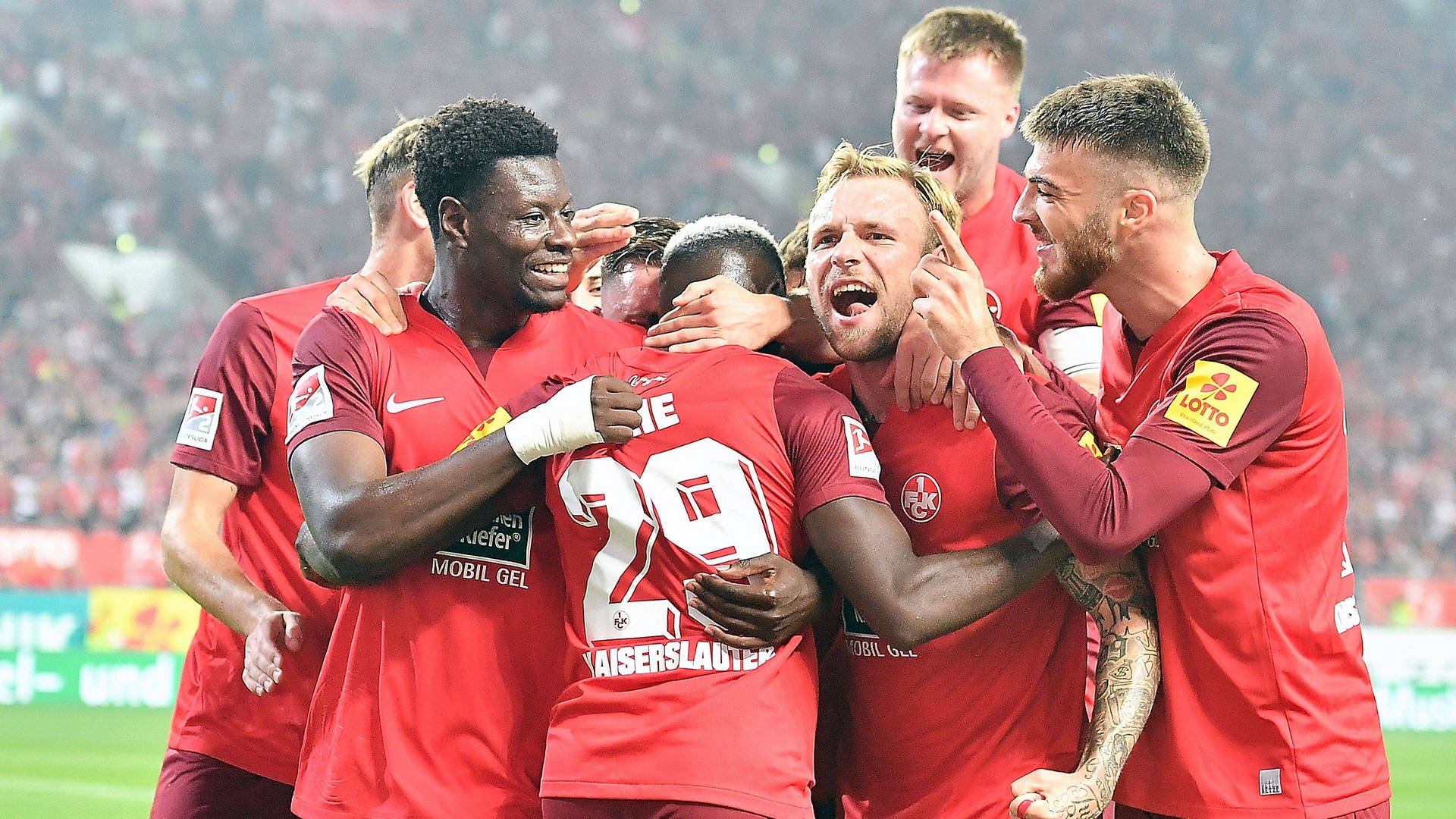 Spektakel auf dem Betzenberg: FCK besiegt Nürnberg