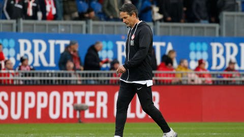 Der FCK trennt sich nach der Niederlagen-Serie von Trainer Dirk Schuster.  (Foto: IMAGO, IMAGO / Jan Huebner)