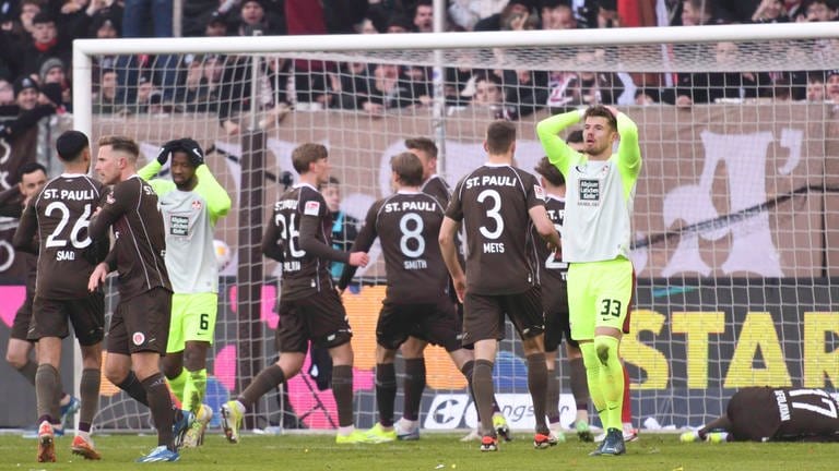 Entäuschung beim FCK: Die Roten Teufel konnten beim FC St. Pauli auch beste Chancen nicht nutzen.