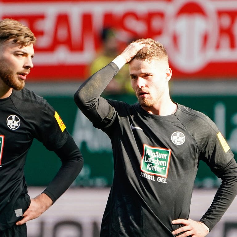 Die 0:4-Heimpleite gegen den Karlsruher SC hat beim 1. FC Kaiserslautern Spuren hinterlassen