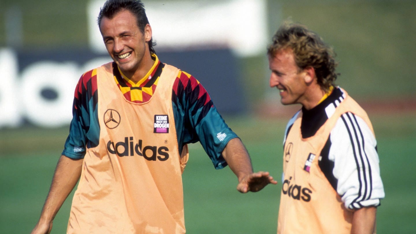 Andreas Brehme und Jürgen Kohler im Training bei der WM 1994 in den USA. (Foto: IMAGO, WEREK)