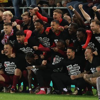 Jubel des 1. FC Kaiserslautern nach DFB-Pokal-Finaleinzug