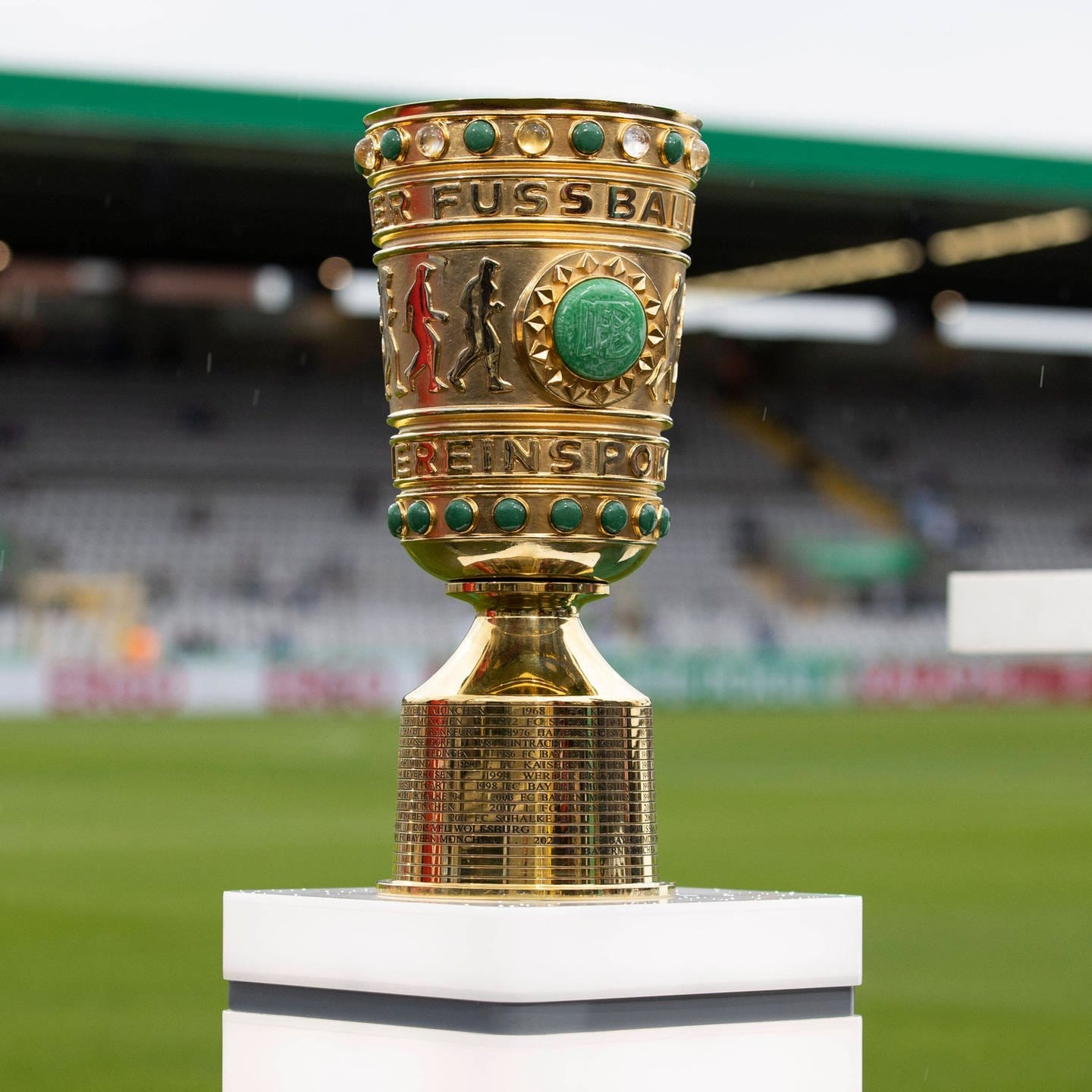 DFB-Pokal Stuttgart empfängt Union Berlin, FCK spielt gegen Köln - Fußball 