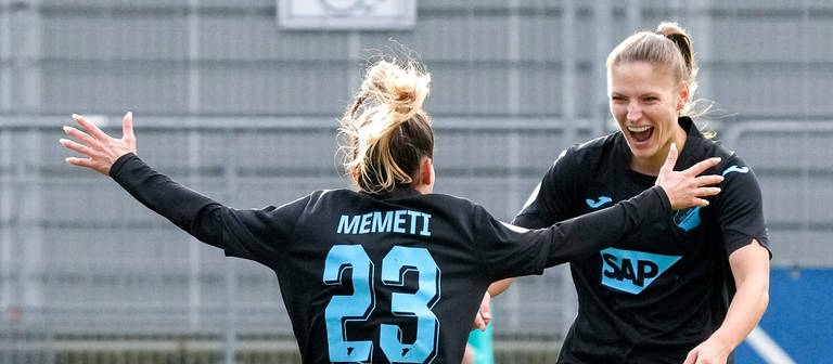 Ereleta Memeti schießt die Hoffenheimerinnen mit drei Treffern zum Sieg gegen Leverkusen.  (Foto: IMAGO, IMAGO / foto2press)