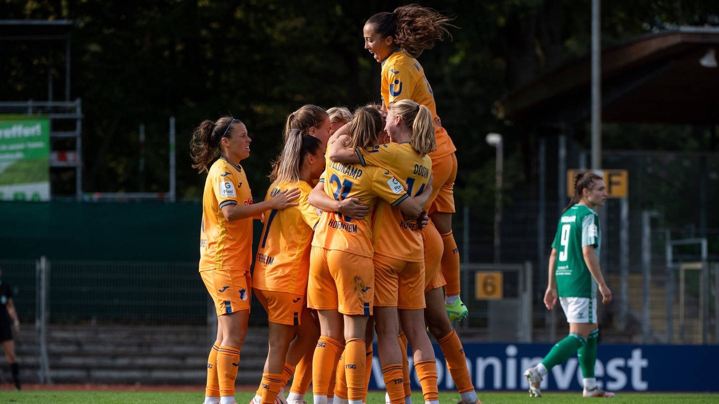 Mara Alber hat die Hoffenheimerinnen beim SV Werder Bremen in Führung geschossen. (Foto: IMAGO, IMAGO/Eibner)