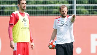 Bo Svensson und Stefan Bell vor dem Spiel Mainz - Frankfurt