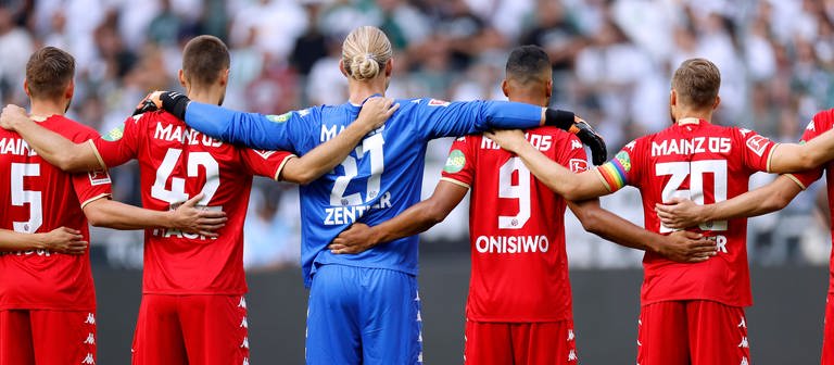 Mainz 05 ist in dieser Saison auch auswärts ein schlagkräftiges Team (Foto: IMAGO, Imago/Laci Perenyi)