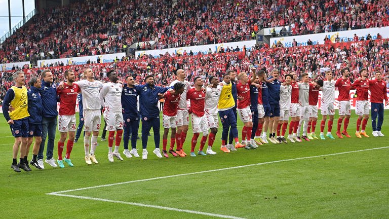 Mainzer Sieg gegen Bayern (Foto: IMAGO, IMAGO / Jan Huebner)