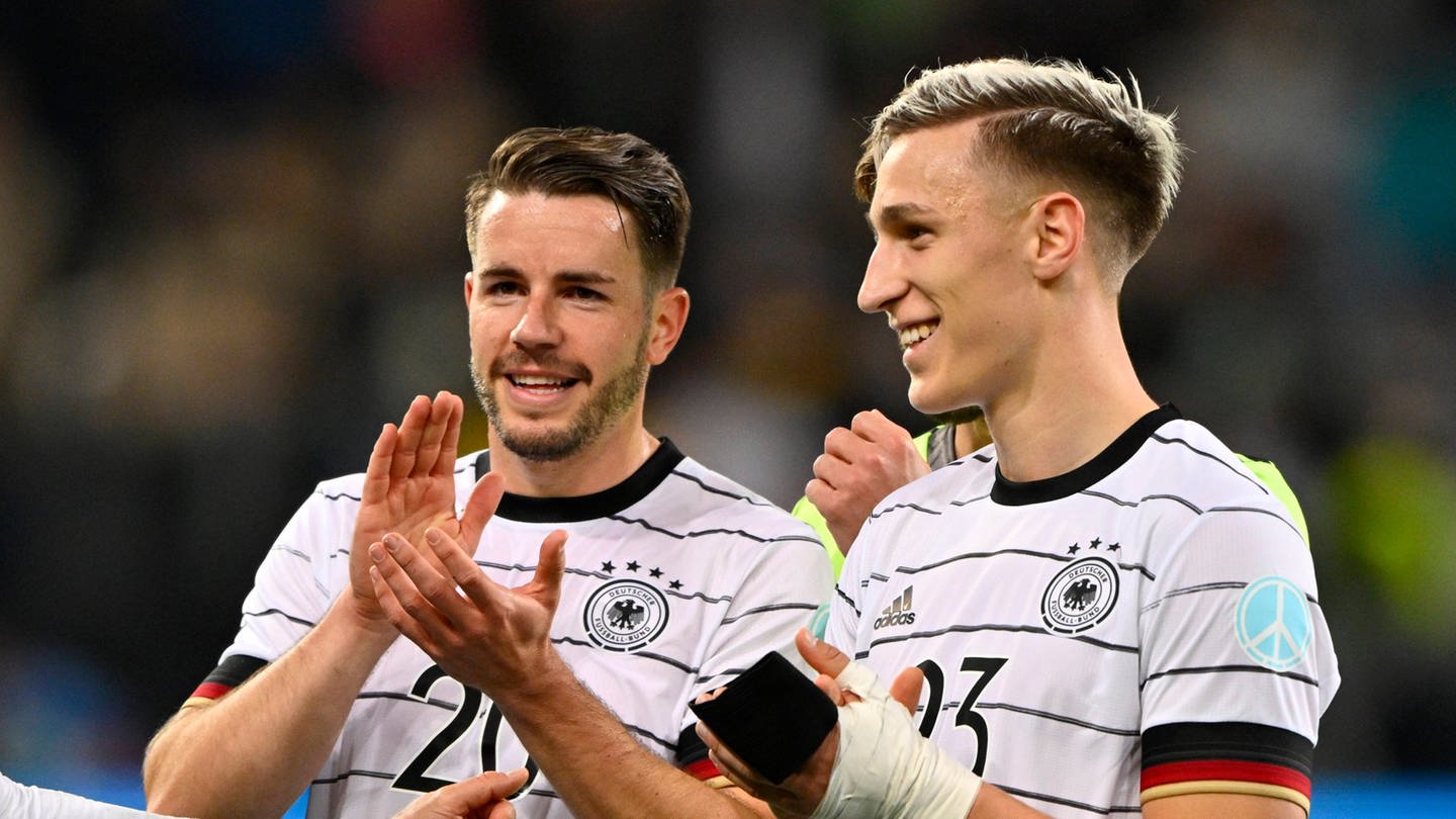 SC Freiburg: Nico Schlutterbeek en Christian Günther in het WK?  – Amerikaans voetbal